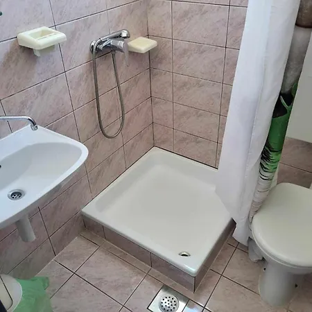 One Bedroom On The Zaratic * Jezera
