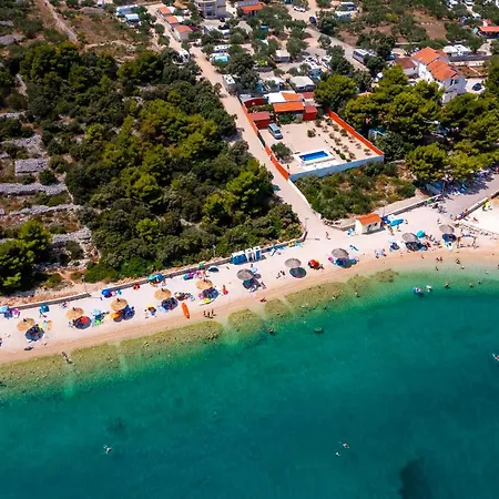 One Bedroom On The Zaratic Jezera