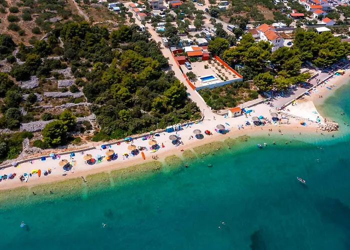 One Bedroom On The Zaratic Jezera