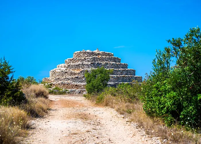 One Bedroom On The Zaratic Apartament *